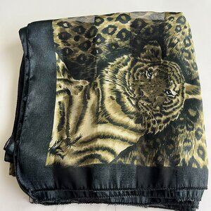 Scarve lightweight Silk Design Tiger